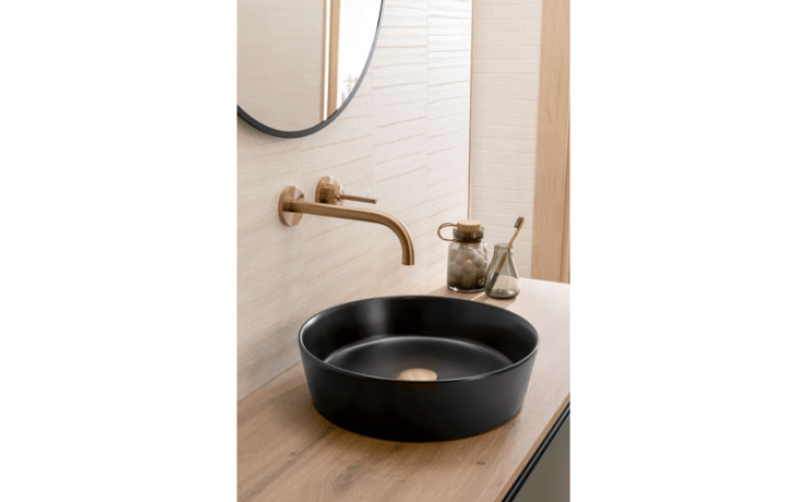 Plan de toilette stratifié sur-mesure chêne ambré structuré + vasque Source noir mat