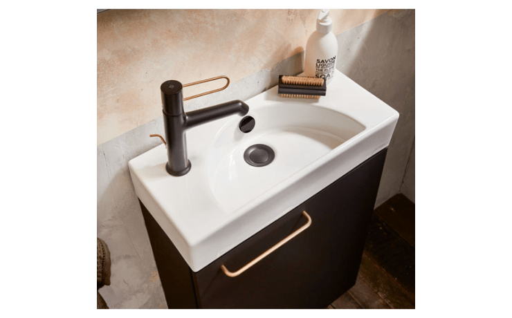 Lave-mains compact et meuble sous lave-mains